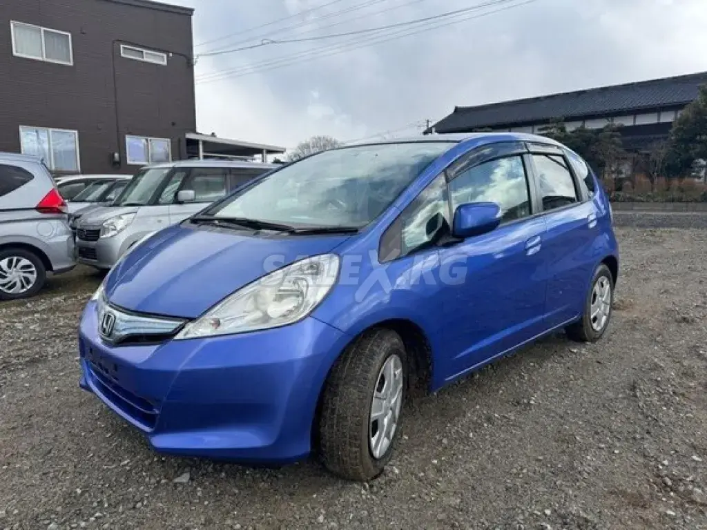 Honda Fit 2012, экономичная и надежная